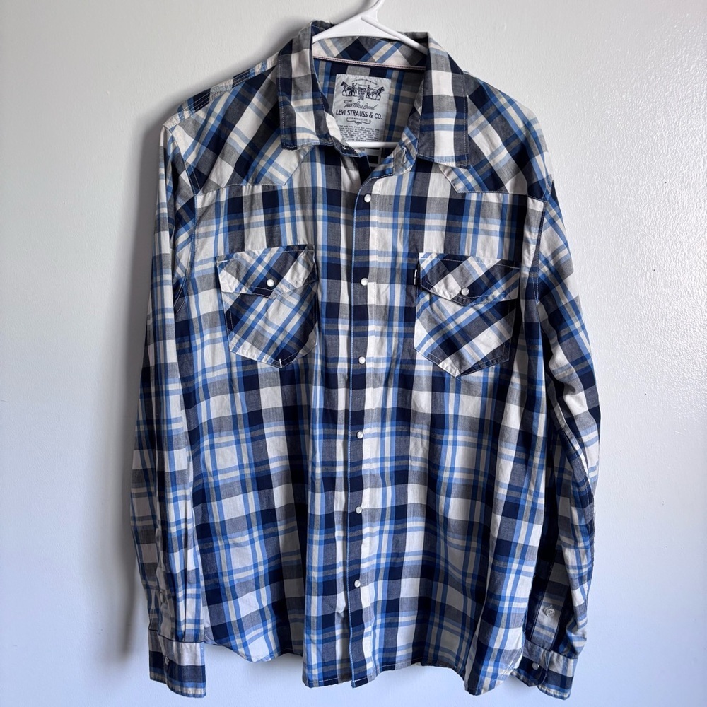 ⭐️⭐️⭐️Men’s Levi Strauss pearl button blue plaid  button up shirt size L